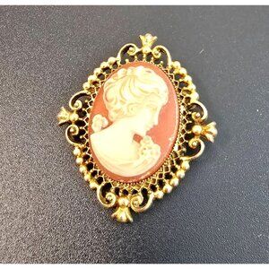 Vintage Avon Gold-Tone Cameo Locket Brooch Pin With Ornate Filigree Frame Design